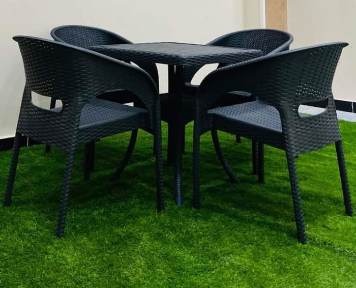 Outdoor furniture set, 4 Chairs and Table - S 17