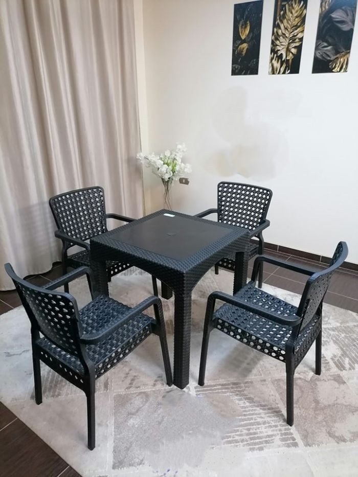 Outdoor furniture set, 4 Chairs and Table - S 50