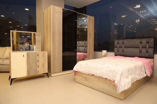 Bedroom fersay young